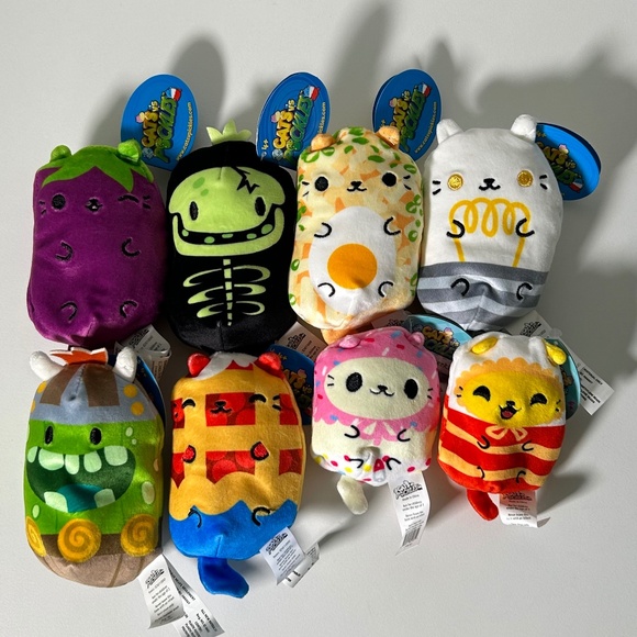 Cats Vs Pickles Beanbag Plush Set Of 8 (B9) - Picture 1 of 9